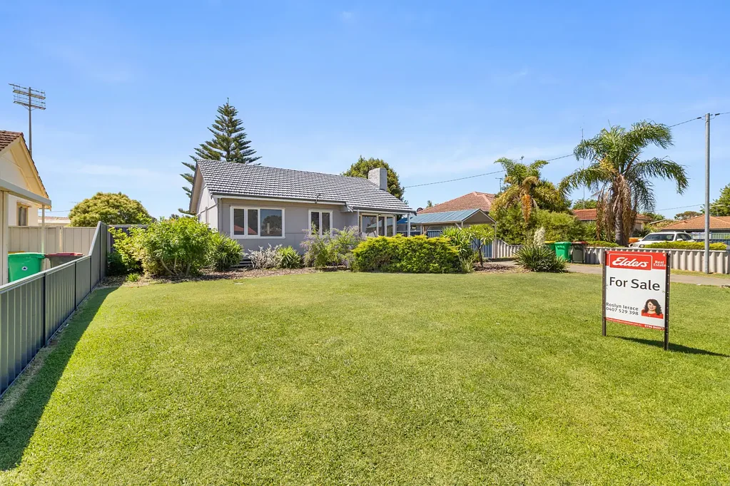 6 Boyalla Street, Carey Park, WA 6230
