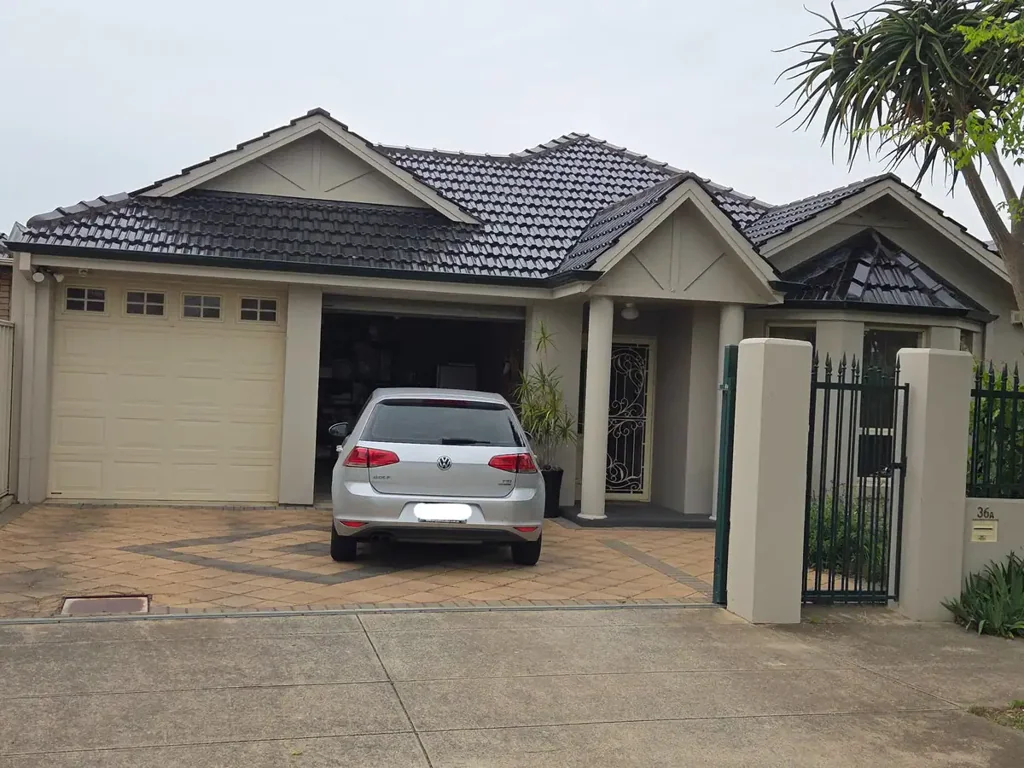 Lockleys 4غرفة نوم 'Impressive Courtyard Home Near Parks!'  Spacious Easy Care Living