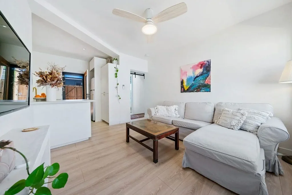 Stylish Modern 2-Bed Townhouse in Toowong -
Walk to Everything!