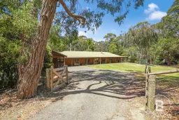 22 Hendersons Lane, Buninyong