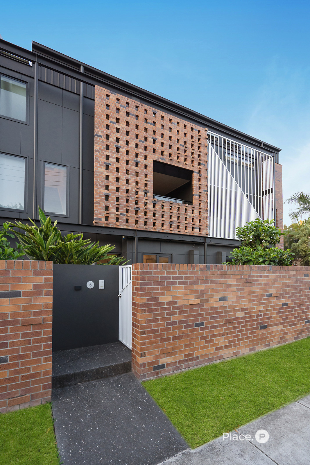 UNIT 5 2 LAVER ST, MACGREGOR QLD 4109, 0 rūma, 0 rūma horoi, Townhouse