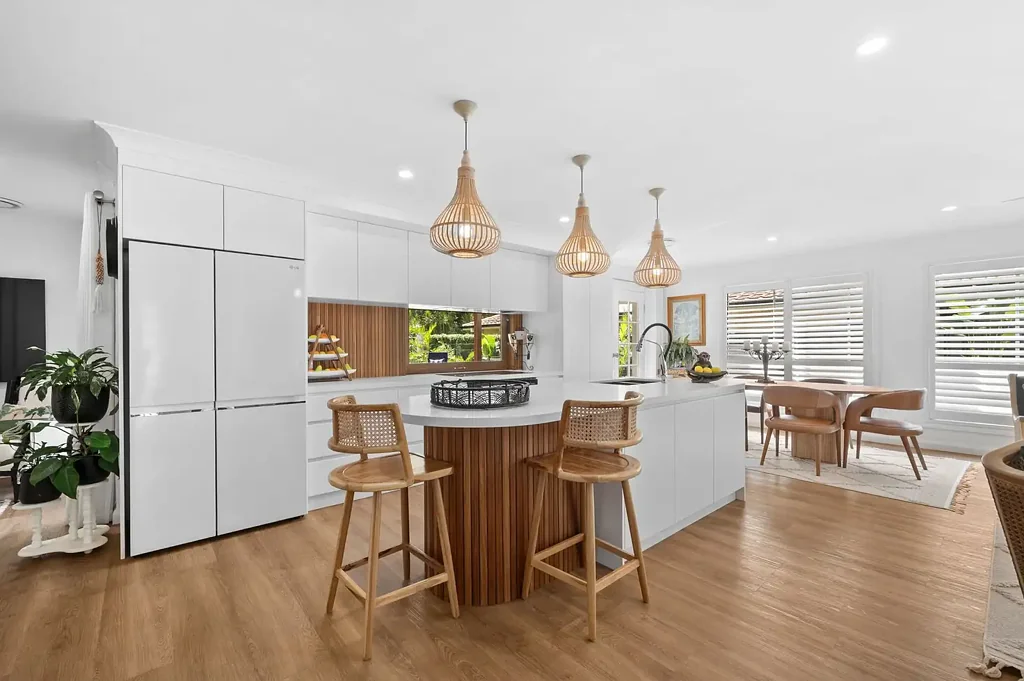 25 Rose Ash Crescent, Noosaville, QLD 4566