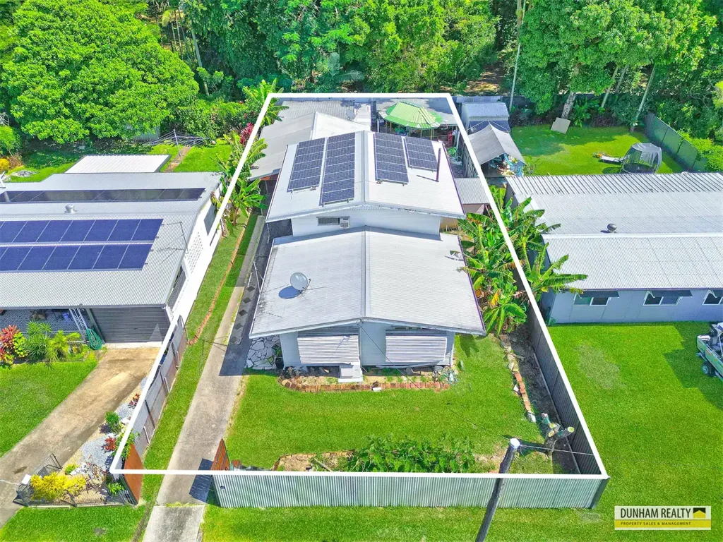 Manoora 4 Slaapkamer TROPICAL ENTERTAINER | POOL | SOLAR| FLEXIBLE FAMILY HOME