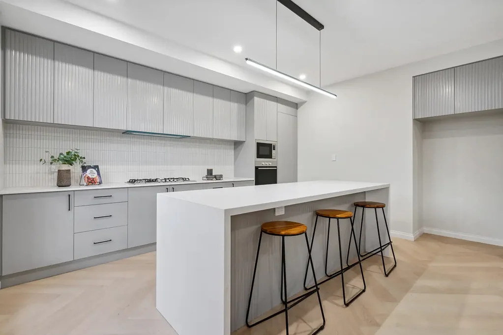 Fulham Gardens 4Zimmer Discover the Height of Luxury - Two Newly Built Homes Await