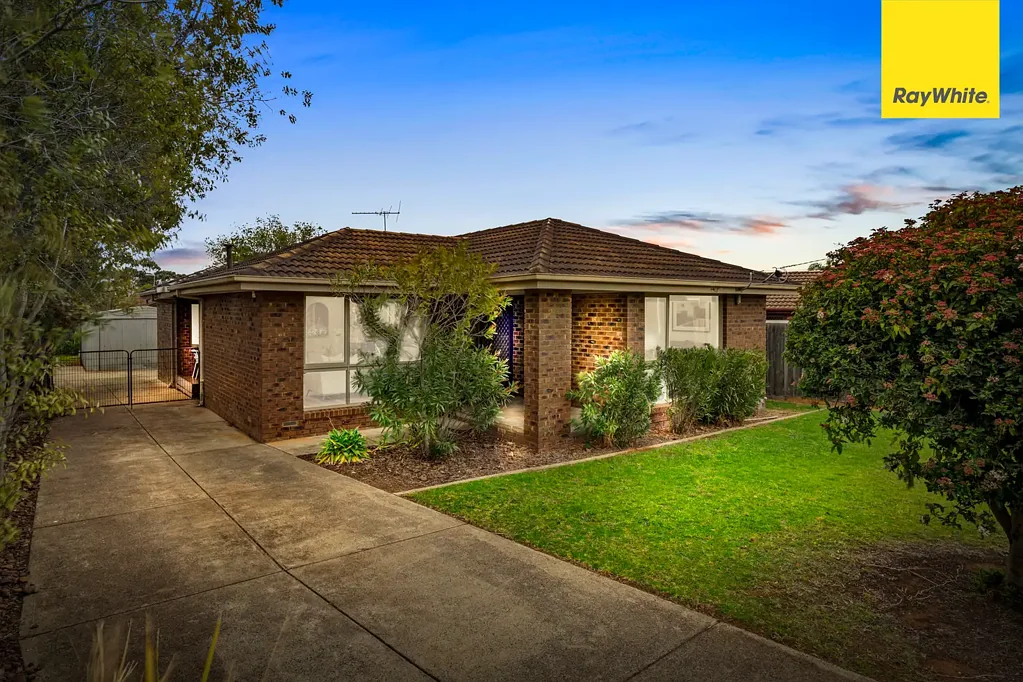 14 Vista Drive, Melton, VIC 3337