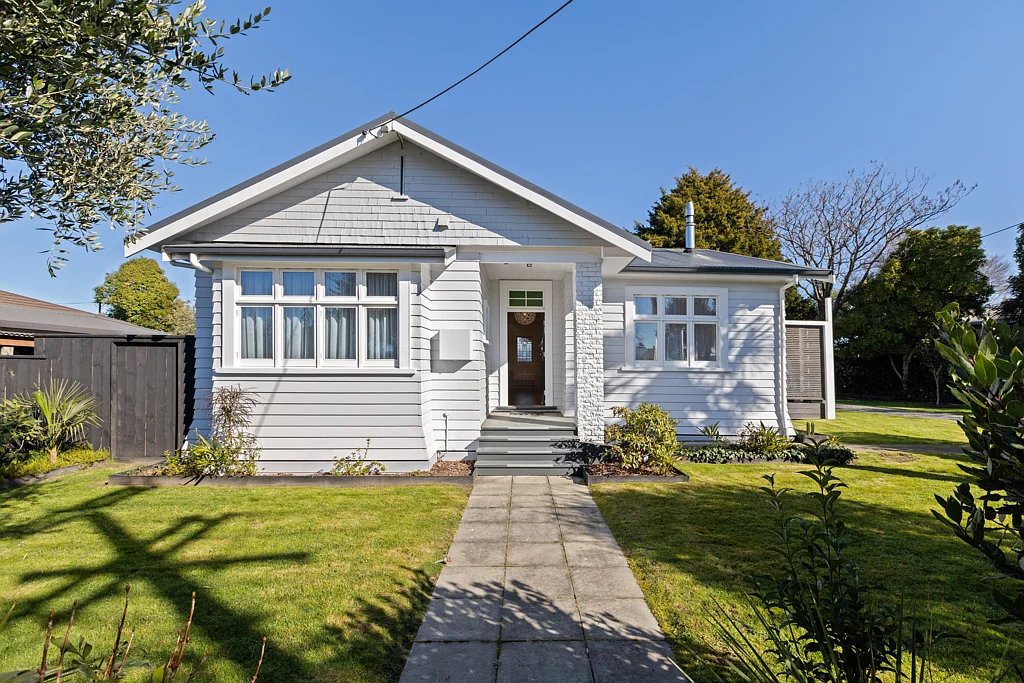 Redwoodtown 4Kwarto Meticulously renovated - Central location
