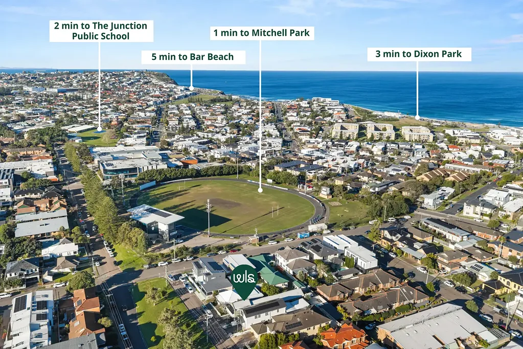 Merewether 4房  Put simply, family-friendly floorplan, stroll to the beach