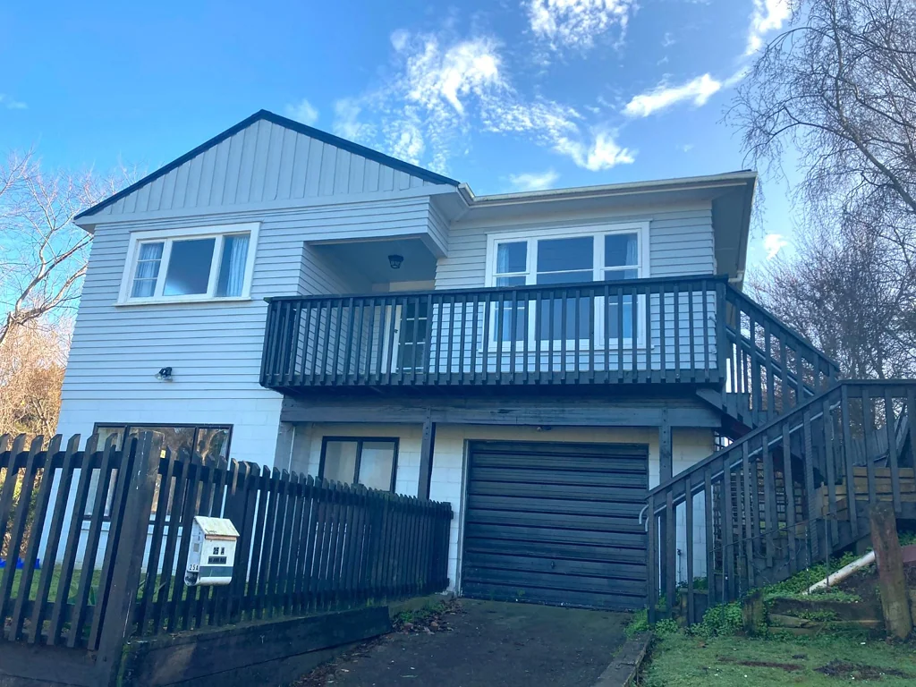 PUKEKOHE, 3 BEDROOMS