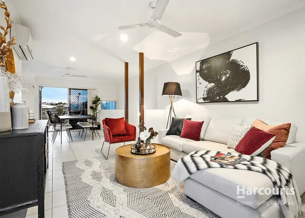 Springfield Lakes 4ਬੈੱਡਰੂਮ Well-Maintained Townhouse In an Outstanding Location!