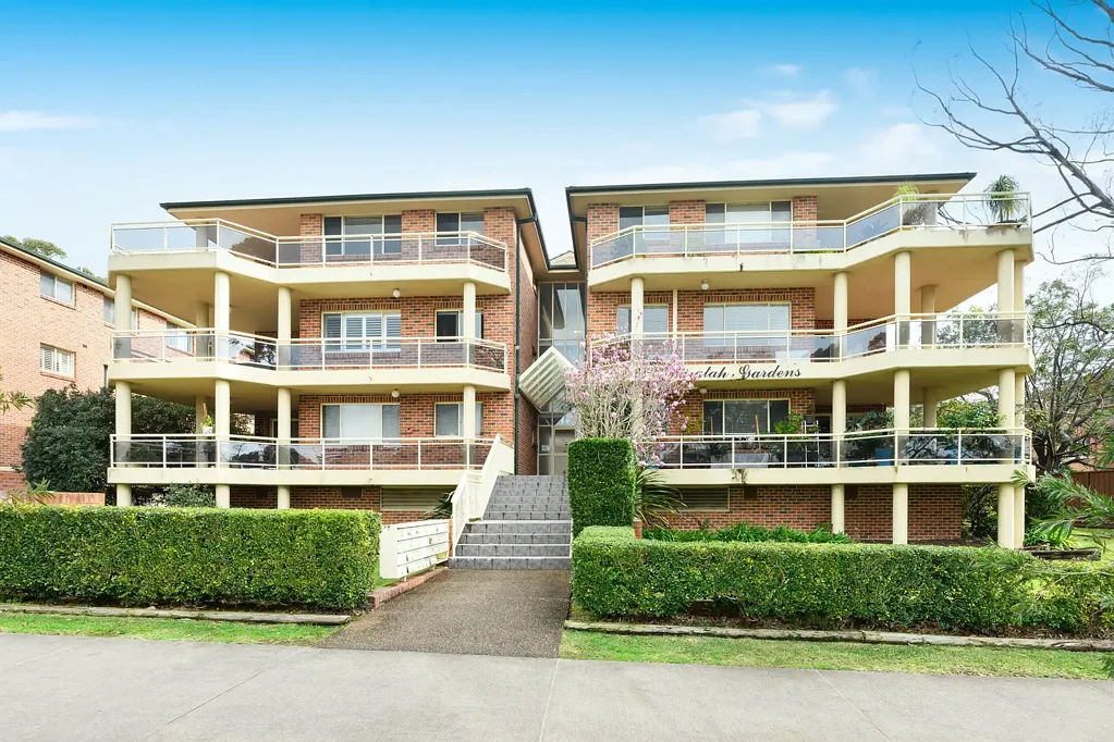 Kirrawee 3房 稀有三卧室公寓 Rare Three Bedroom Apartment