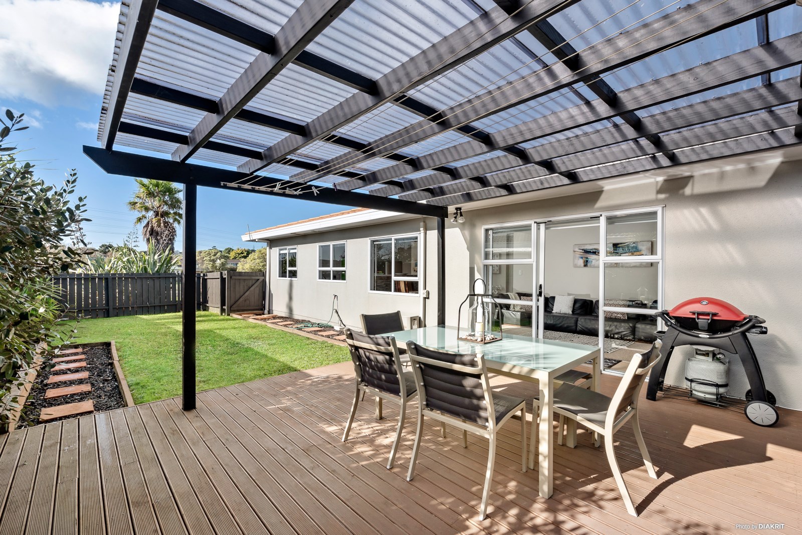 2/1 Caribbean Drive, Unsworth Heights, Auckland - North Shore, 3房, 1浴