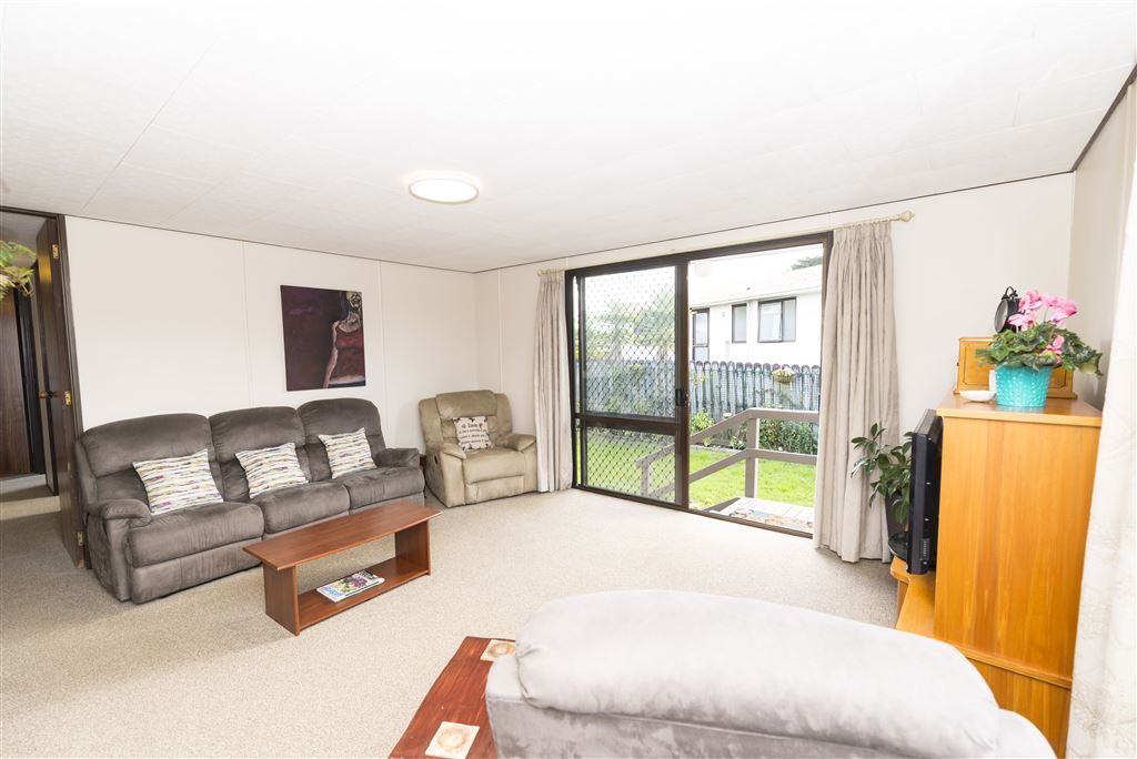 2/15 Cyril Crescent, West Harbour, Auckland - Waitakere, 3部屋, 1バスルーム