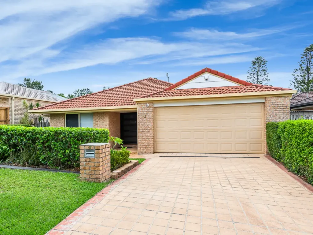 3 Fanning Court, Pacific Pines, QLD 4211