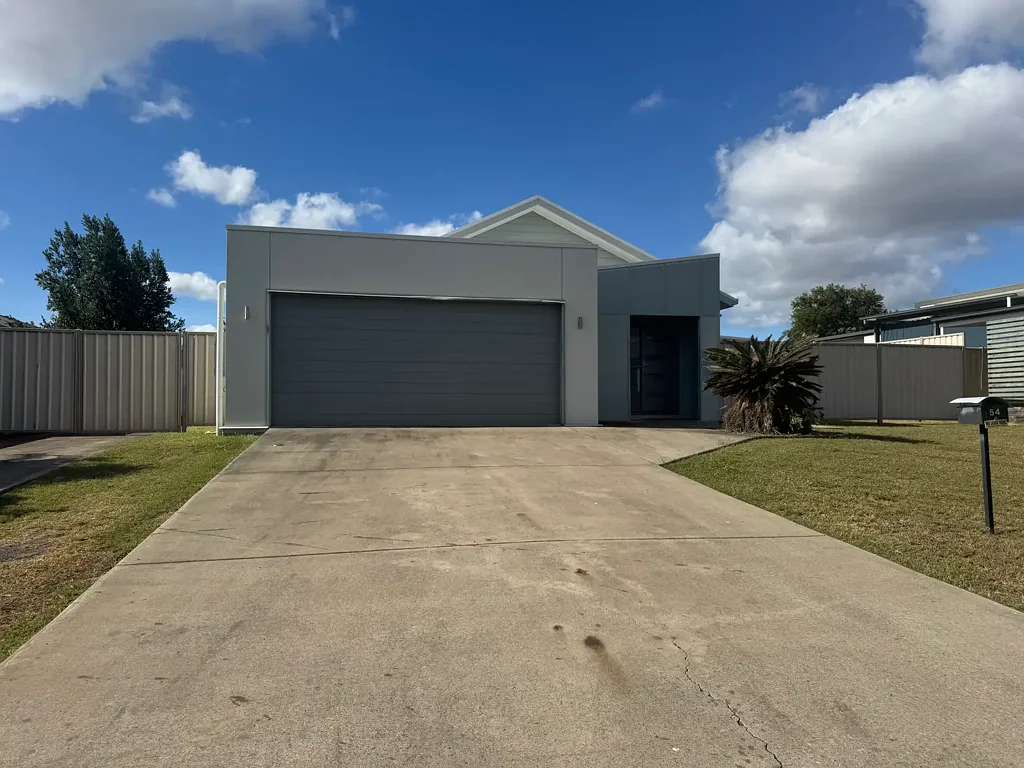 Moranbah 4Kwarto This property will not disappoint!