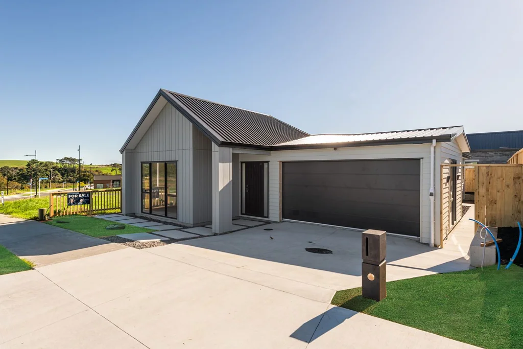 Karaka 4chambre Single Level Family Home