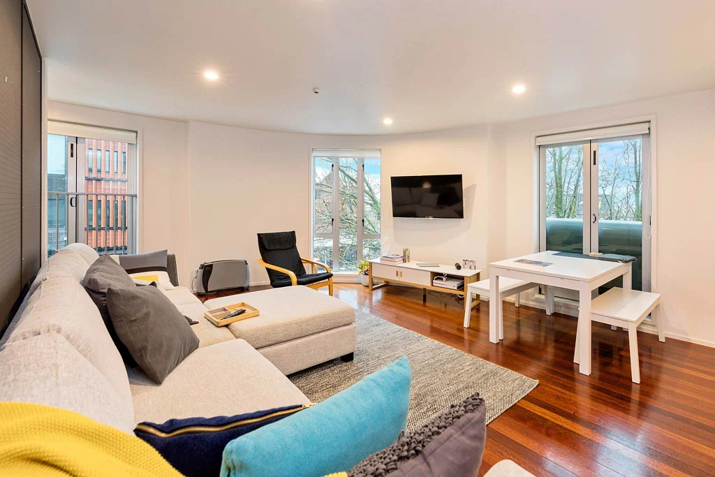 PERFECT POSITION IN PONSONBY