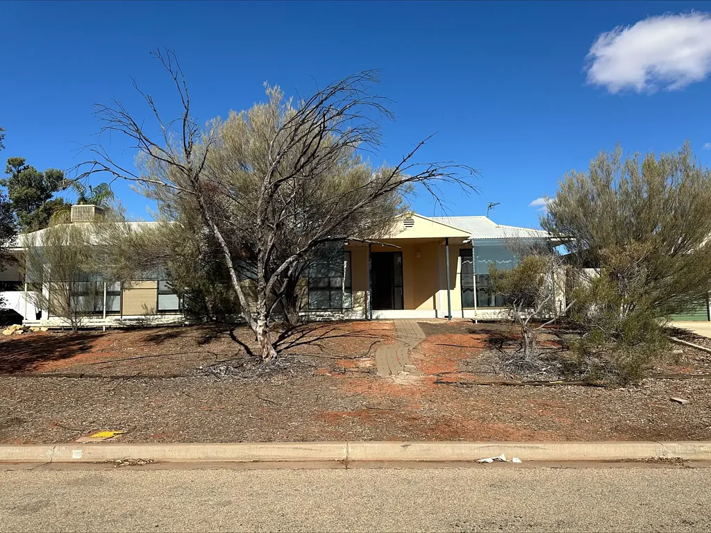 Charming Three-Bedroom Home Now Available for Rent