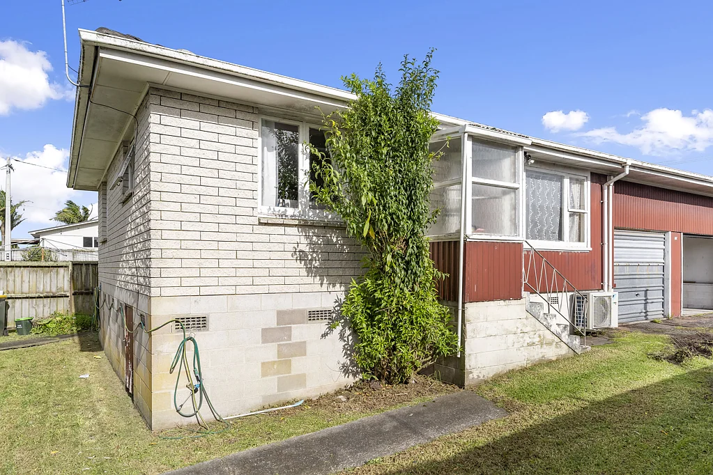 5/215 Swanson Road, Henderson, Waitakere City, Auckland