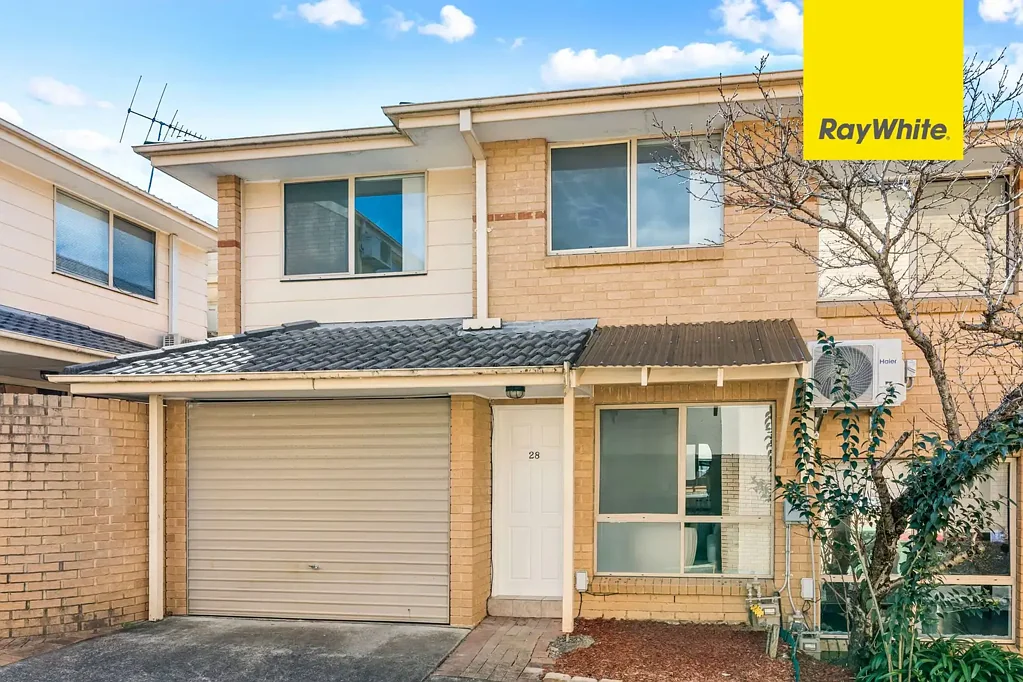 Lidcombe 3ਬੈੱਡਰੂਮ LOW MAINTENANCE AND STRATA TOWNHOUSE