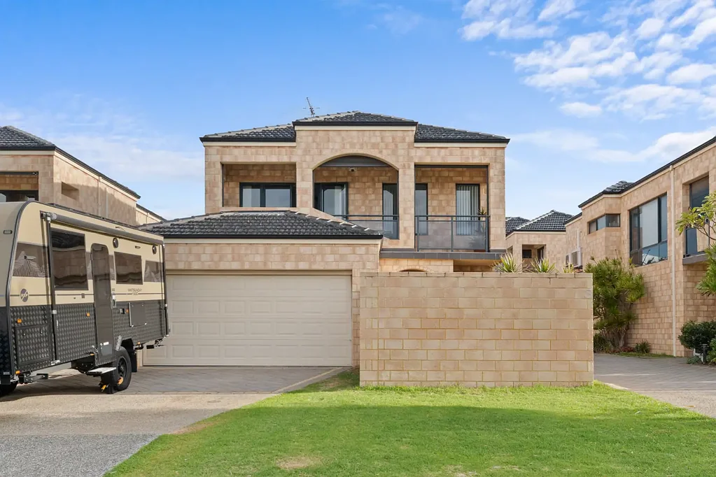 Rockingham 3房  GET IN QUICK FOR ENVIABLE BEACHSIDE LIFESTYLE