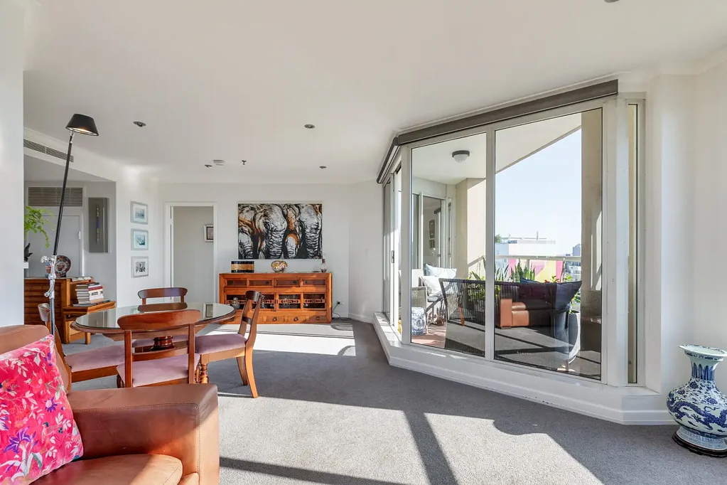 Unfurnished 3 bed apartment / amazing Sydney views