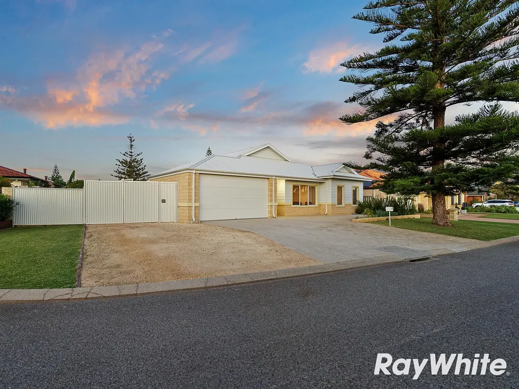 12 Canouan Loop, Secret Harbour, WA 6173