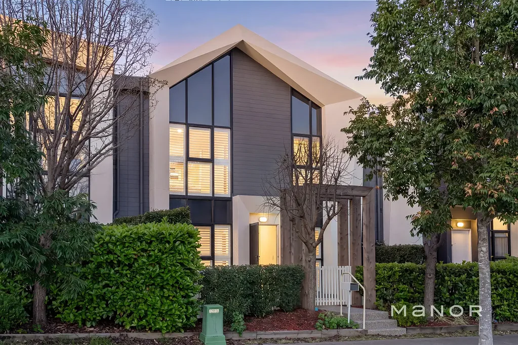 North Kellyville 4 Slaapkamer Architecturally Designed Torrens Title Home