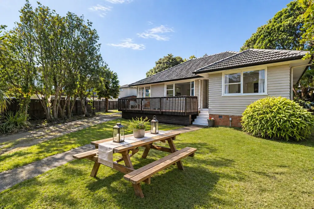 24 Mackenzie Street, Te Atatu South, Waitakere City, Auckland