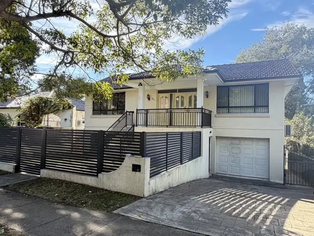 Modern & Spacious Duplex Home