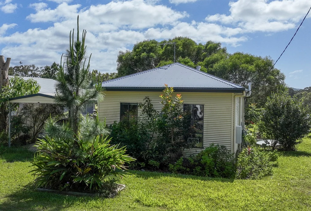 15 Carissa Street, Russell Island, QLD 4184