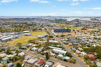 West Gladstone 3 Slaapkamer Modern Three-Bedroom Townhouse with Flexible Living