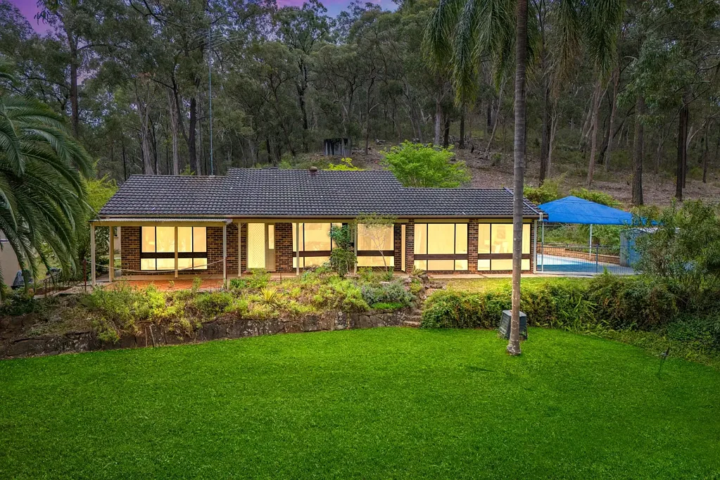 Lower Portland 4 Bedroom Private River Front Estate