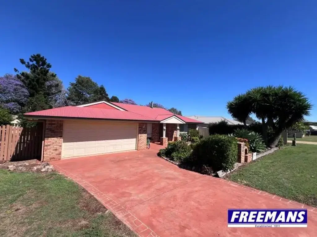 Kingaroy 5房  Large family home well out of the frost line