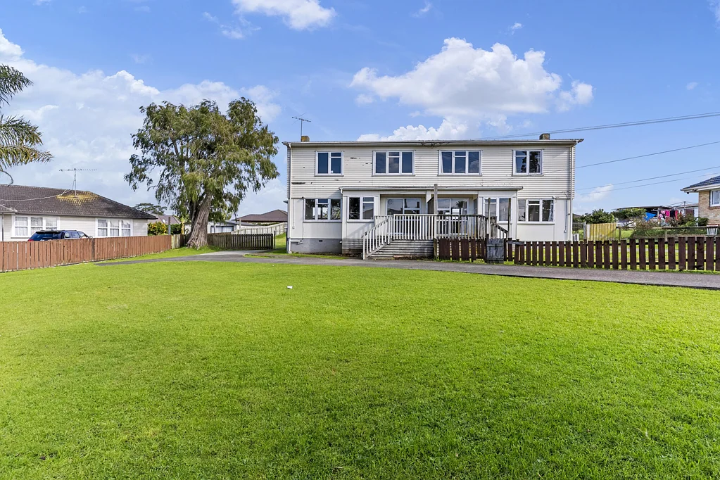 Favona 6chambre One title. Two homes. endless potential.
