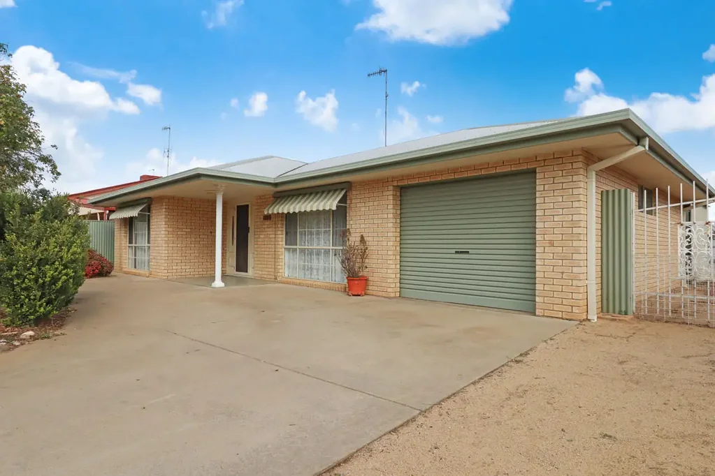 472 Henry Street, Deniliquin, NSW 2710