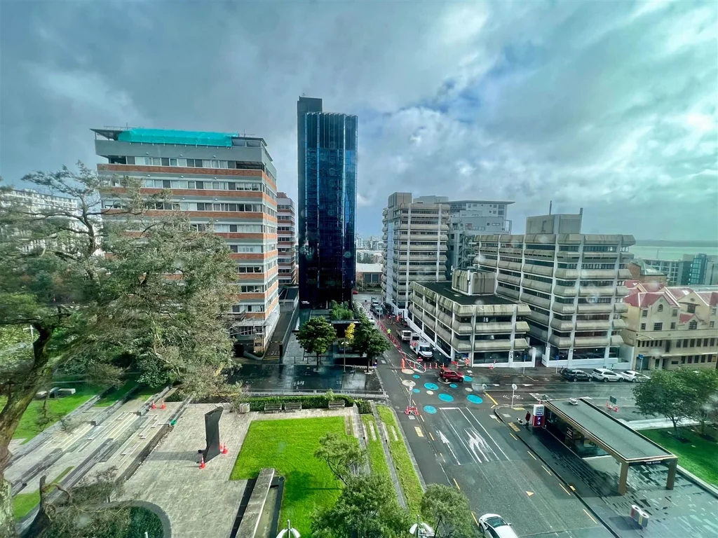 Modern Furnished 1-bedroom Apartment