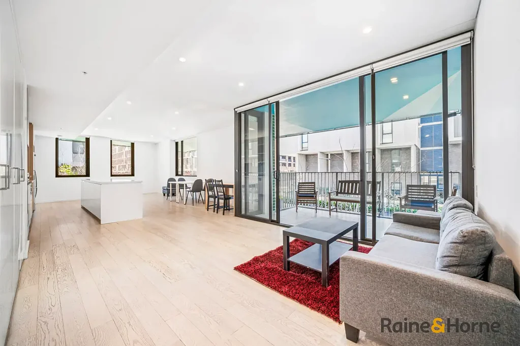 Fully Furnished- NORTHEAST FACING PANORAMA BALCONY APARTMENT IN THE HEART OF GREEN SQUARE TOWN CENTRE