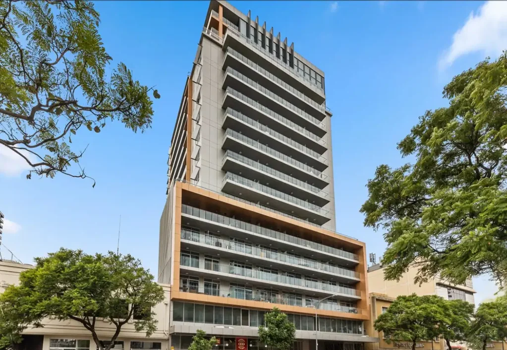 Furnitured Modern 2-Bedroom Apartment Offering a Contemporary Lifestyle
