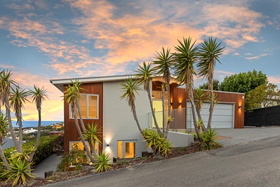 Mount Pleasant 4房  Designed To Showcase Stunning Views