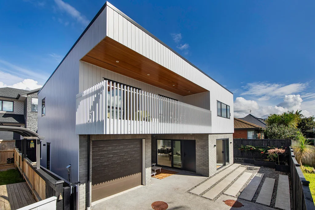 Mount Albert 4Zimmer Architectural Excellence in the Heart of Mt Albert