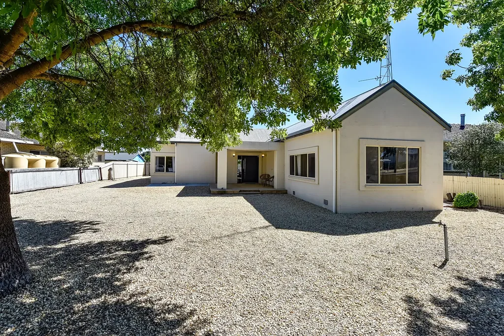 Kingston Se 4Moenga Coastal Convenience with Room to Grow