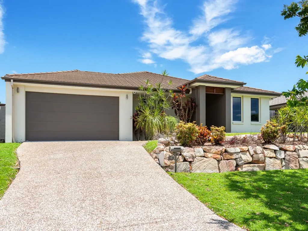 6 Manning Circuit, Pacific Pines, QLD 4211