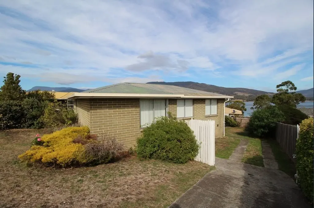 3 Bedroom Home in Great Location!