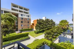 471/4 The Crescent, Wentworth Point