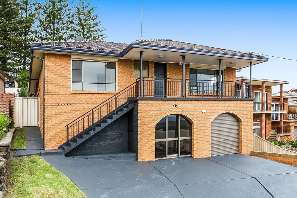 76 Hassan Street, Lake Heights, NSW 2502