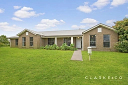 2 Fonda Avenue, Rutherford