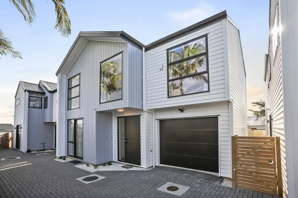 Bucklands Beach 5房  5-Bedroom Family Home-Walking to BBI and Macleans