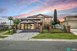 12 Cornell Close, Regents Park