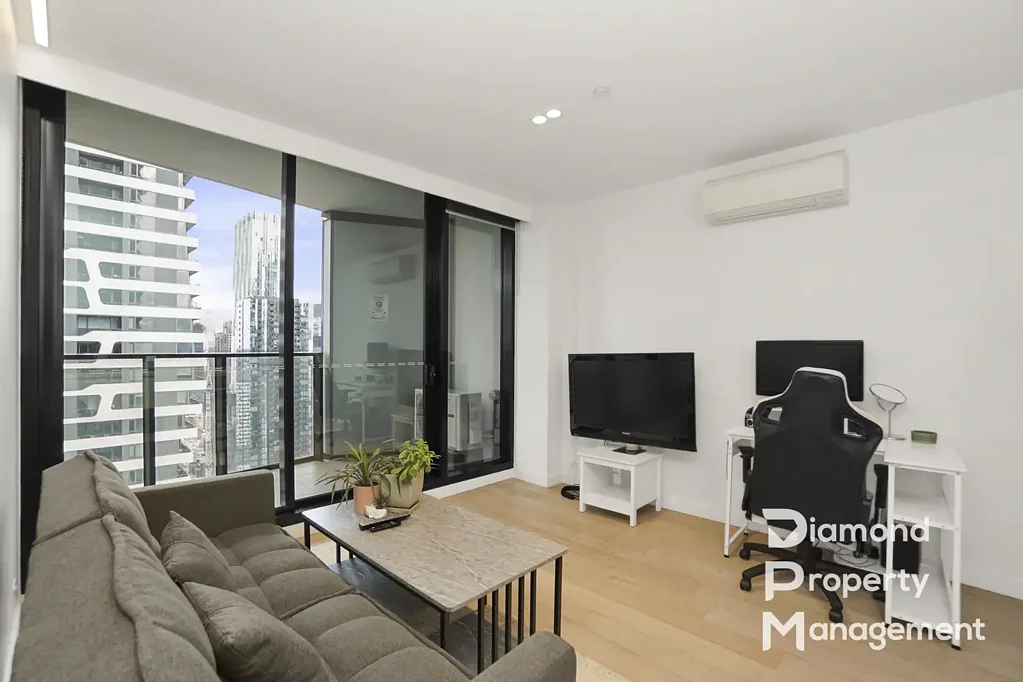 Stylish Light House Apartment with City Views – Fully Furnished