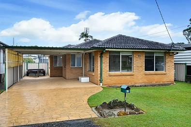 Woy Woy 3房  North-Facing 3-Bedroom Home with Rear Lane Access & Huge Garage